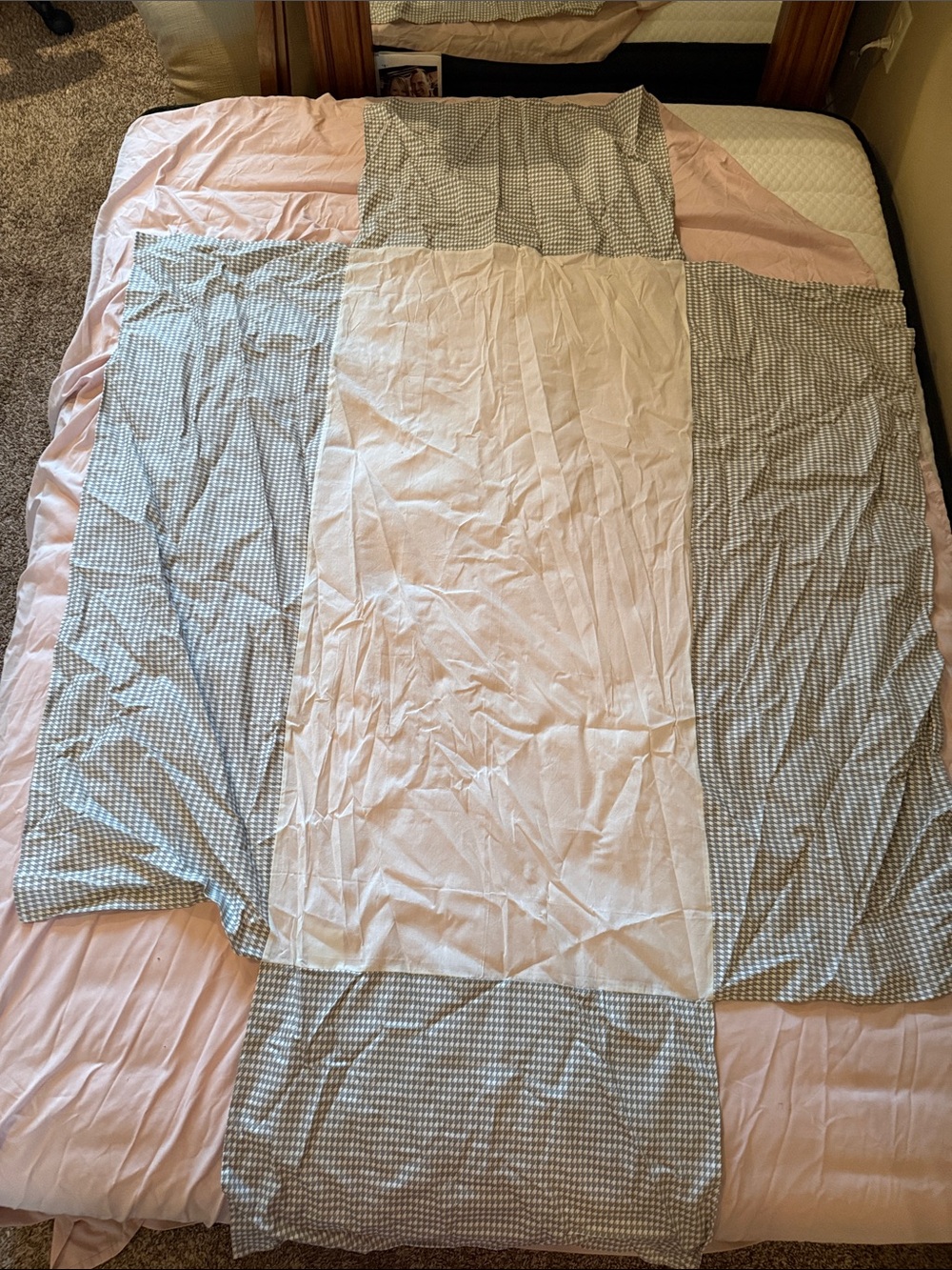 White and Gray Patchwork crib sheet